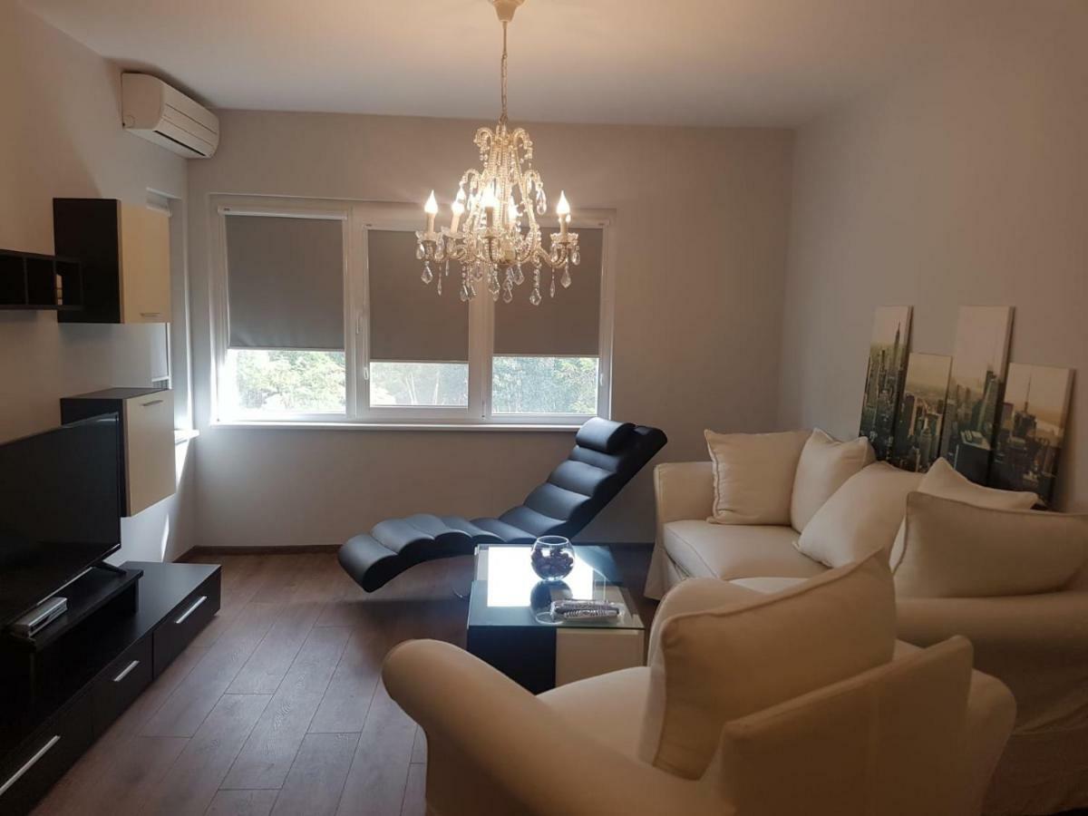 Odessus Apartment